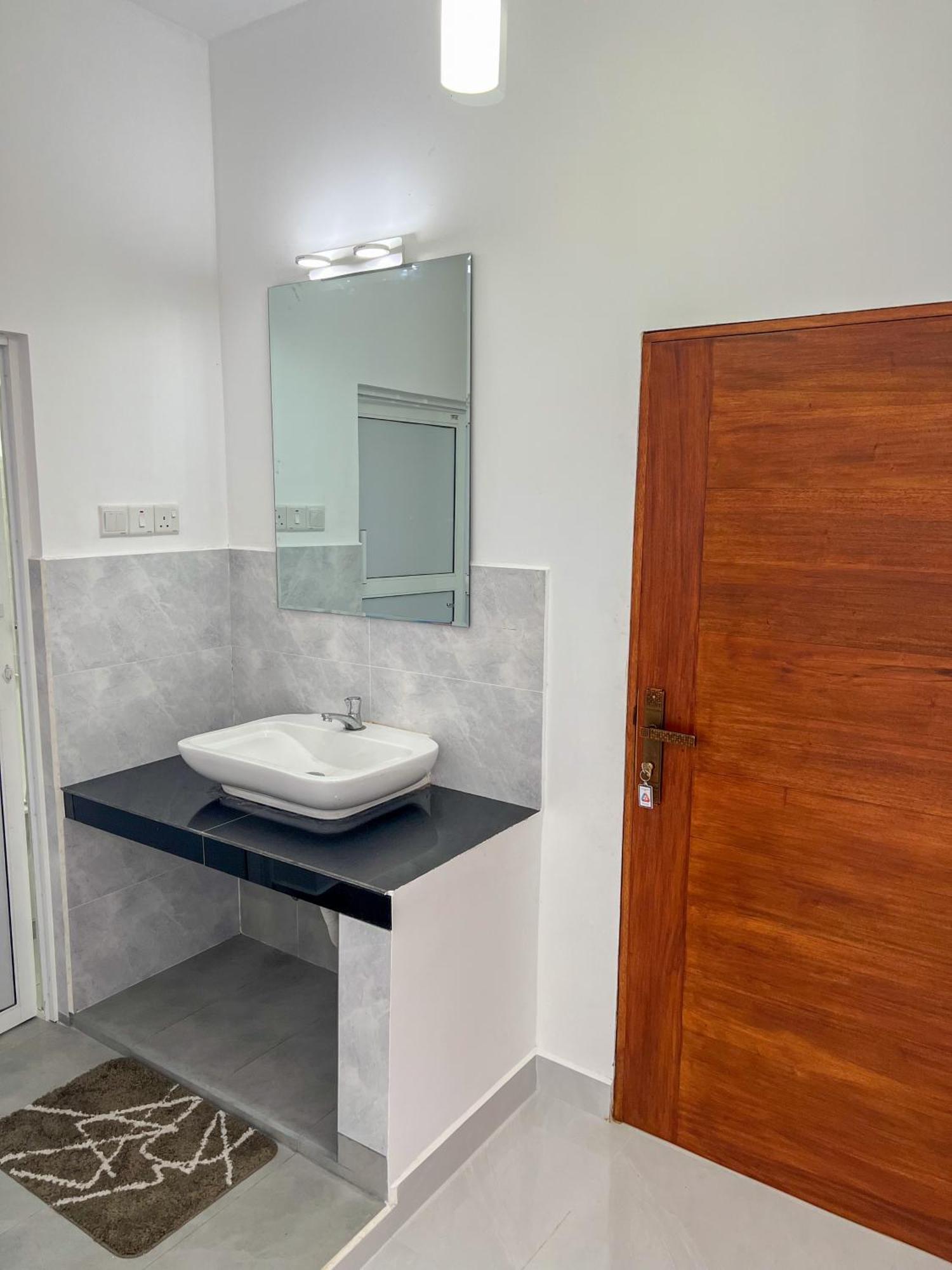 Meridian Holiday Resort راتنابورا المظهر الخارجي الصورة