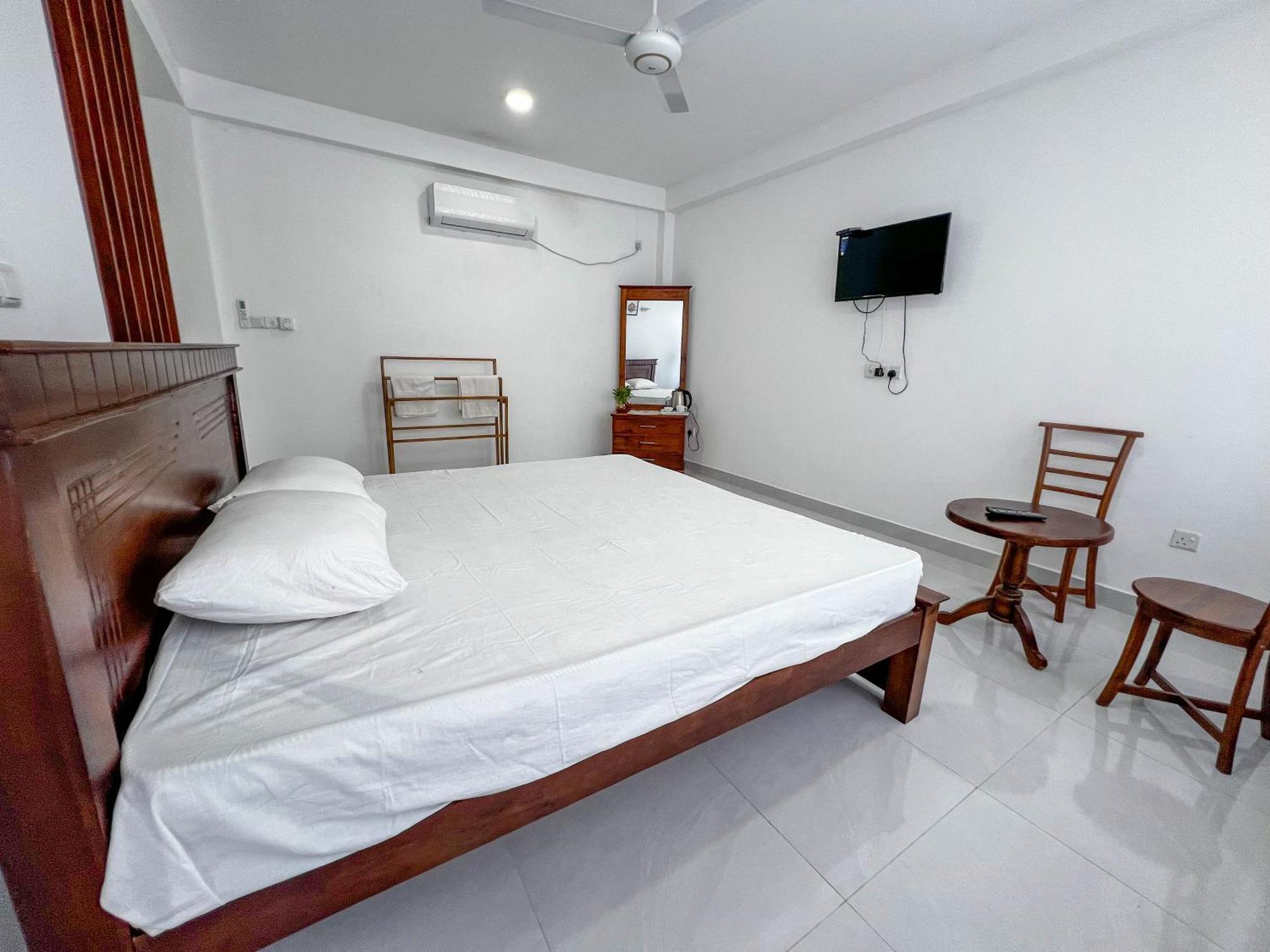 Meridian Holiday Resort راتنابورا المظهر الخارجي الصورة