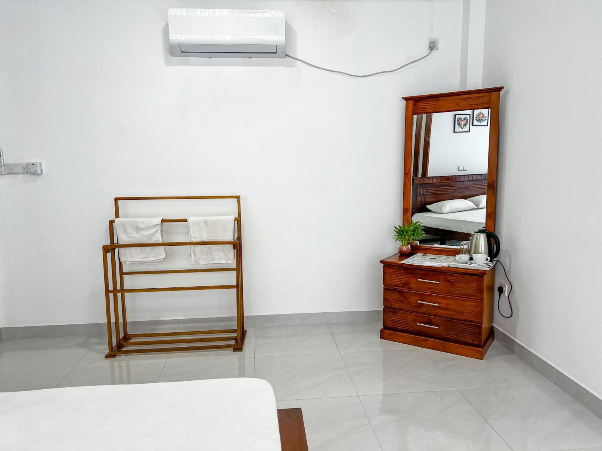 Meridian Holiday Resort راتنابورا المظهر الخارجي الصورة